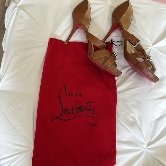 Christian Louboutin heels size 40 1/2 - Picture 9 of 10